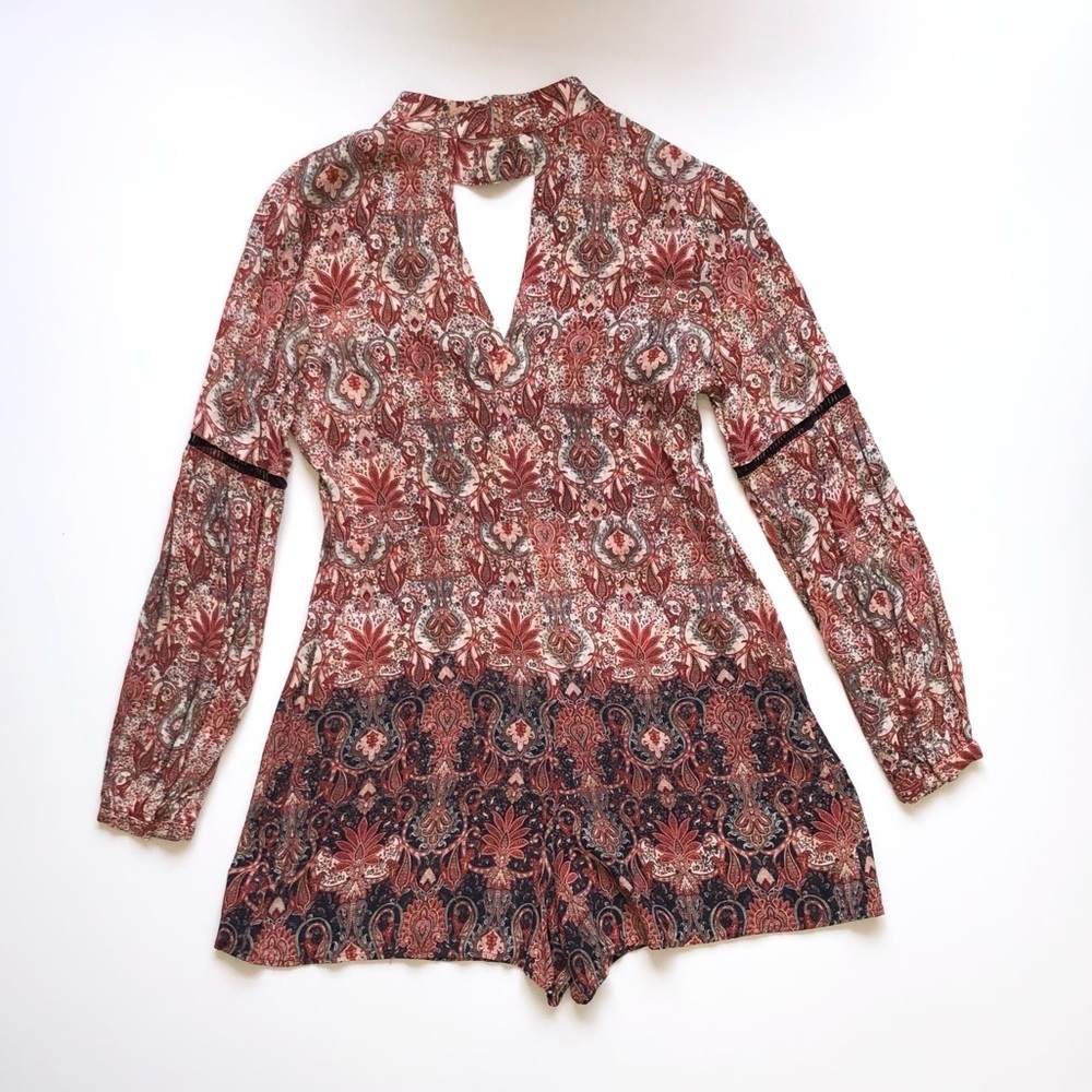 Adelyn Rae Parsley Short Romper Size Small